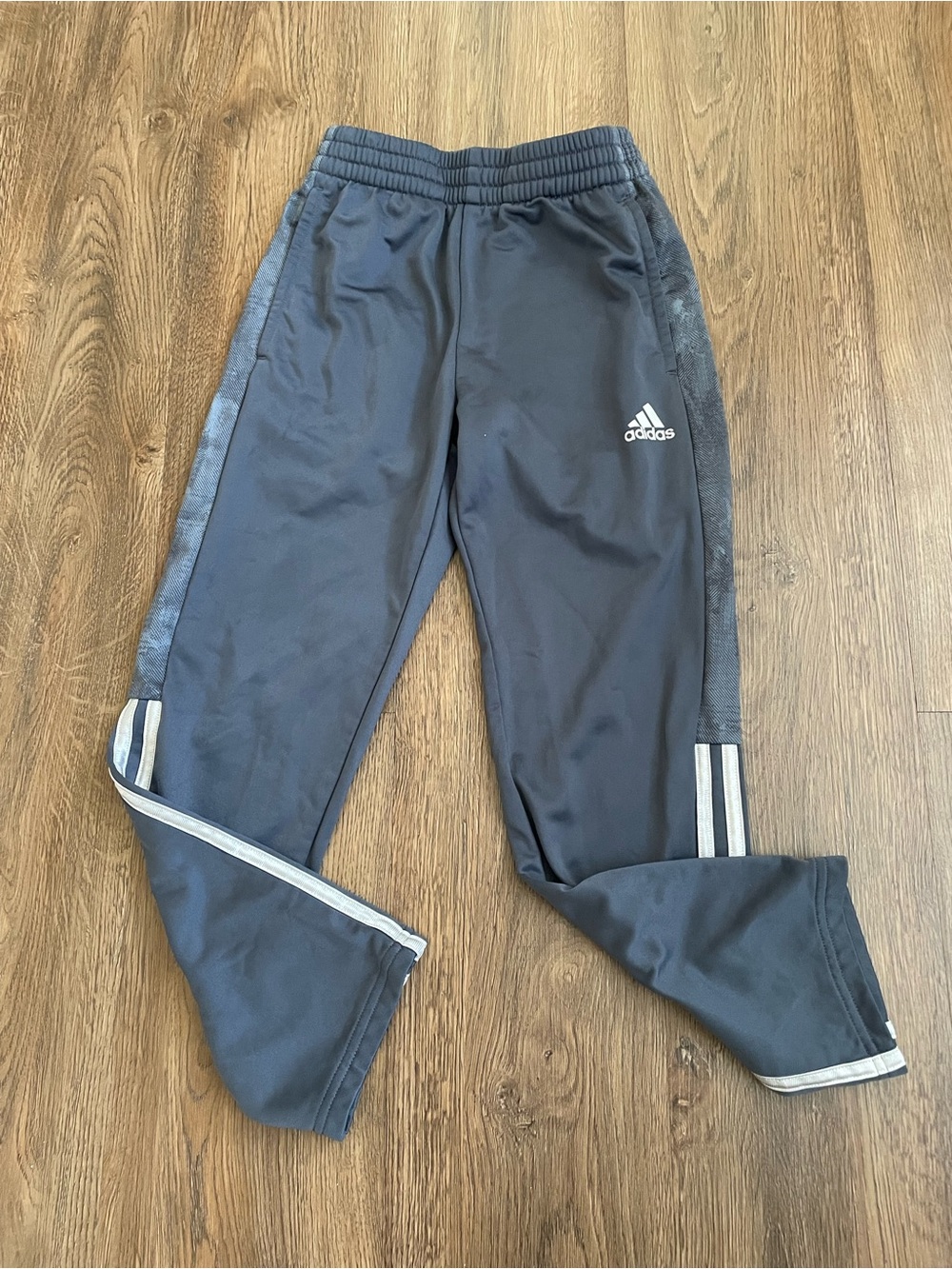 adidas Kids Gray Sweatpants with White Stripes Size 8
